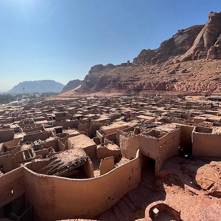 ホテル Under Las Palms Alula Madain Saleh エクステリア 写真