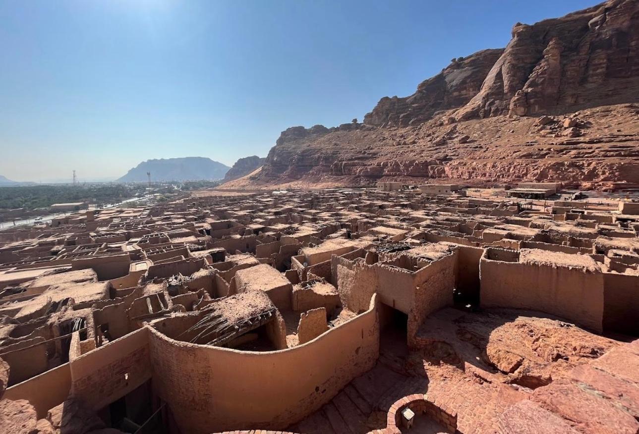 ホテル Under Las Palms Alula Madain Saleh エクステリア 写真